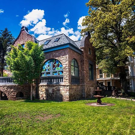 Voeroesko Villa -Elnoeki Szauna Es Jakuzzi Hasznalattal Balatonalmádi Exterior foto